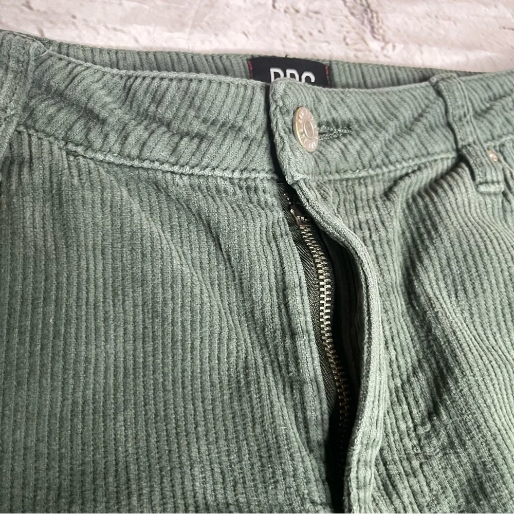 BDG Mom High Rise Corduroy Jean Size 27 - Picture 6 of 10